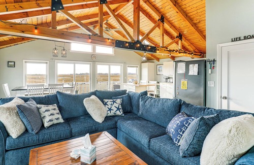 Seabrook House | Walk to Beach: Water-View Seabrook Sanctuary