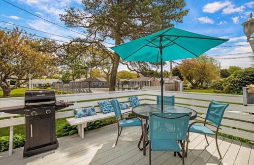 Hyannis Apartment | Walk To Beaches, Main Street, and Harbor. 2BR Cottage. Quiet Area. Captain Gosnold Village M6