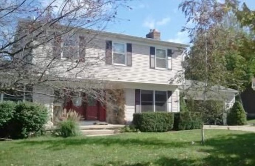 Dicken House | Walk to Big House, hot tub after the game!