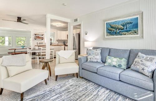Crystal River House | Walk to Boat Launch Crystal River Home with Lanai