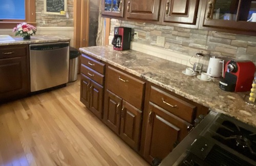 South End Apartment | Walk to breweries, restaurants, bike path, the lake, Farmer's Market, groceries!