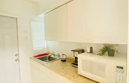 East Little Havana Apartment | Walk to Calle Ocho Apartment for 4 - 2D