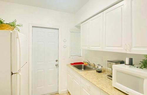 East Little Havana Apartment | Walk to Calle Ocho Apartment for 4 - 2D