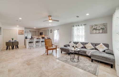 Cedar Creek Reservoir House | Walk to Cedar Creek Reservoir: Gem w/Fenced Yard