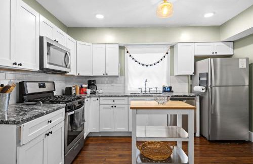 Wilder Park House | Walk to Churchill & Cardinal Stadium Near SDE