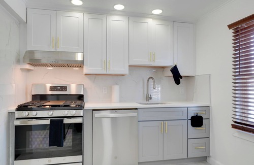 South Louisville Apartment | Walk to Churchill Downs: Louisville Apartment!