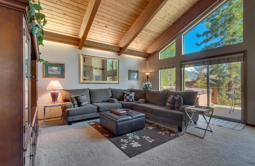 Elk Point House | Walk To Community Beach, Bbq, Hot Tub, Spacious Home(Ep421) Home