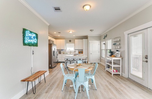 Crystal Beach House | Walk to Crystal Beach: Coastal Getaway w/Deck