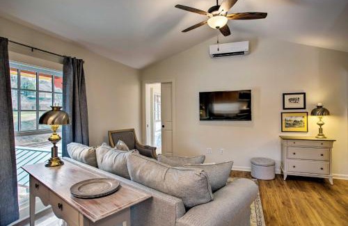Saluda Apartment | Walk to Dining Saluda Main Street Retreat!
