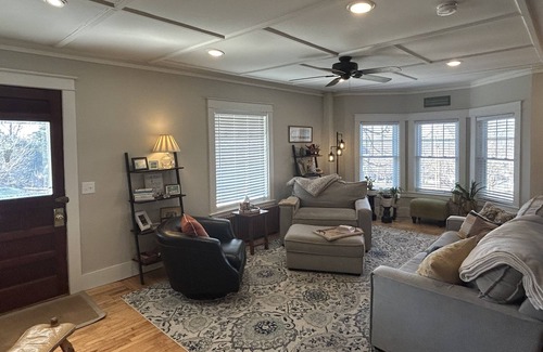 St. Albans House | Walk to downtown shops restaurants & recreation from this wonderful family home