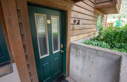 Ouray Condo | Walk to Downtown! 2-bedroom with mountain views