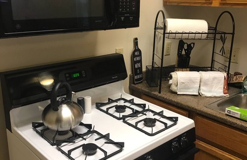 Akron House | Walk to downtown Akron from this lovely 3 bedroom apartment.