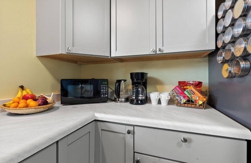 Sturgeon Bay House | Walk to Downtown Sturgeon Bay & Sunset Park!