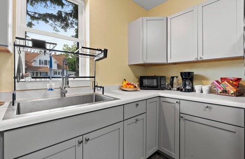 Sturgeon Bay House | Walk to Downtown Sturgeon Bay & Sunset Park!