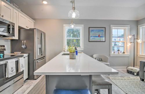 Charlevoix House | Walk to Dtwn Charlevoix Townhome with Fireplace