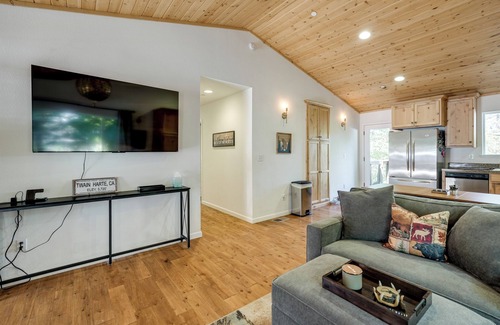 Twain Harte Cabin | Walk to Dtwn: Charming Family Cabin in Twain Harte