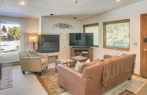 Ketchum Apartment | Walk to Dtwn Ketchum Mtn-View Condo, Pool Access
