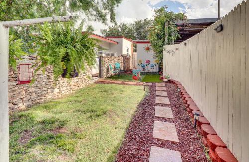 Portales House | Walk to ENMU Quiet Casita with Pet-Friendly Yard