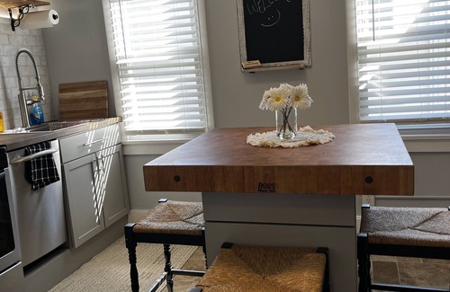 Annapolis Cottage | Walk to Everything - Historic Art’s District