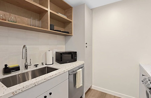 Ocean Beach Apartment | Walk to Everything in Ocean Beach!