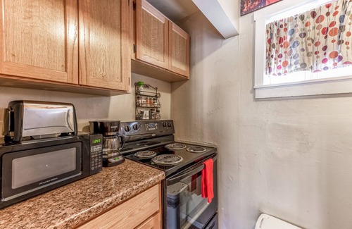Ruidoso Apartment | Walk to EVERYTHING! - MidTown, Opt HOT TUB on RVR w/DEER