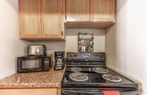 Ruidoso Apartment | Walk to EVERYTHING! - MidTown, Opt HOT TUB on RVR w/DEER