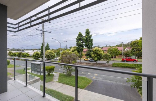 Springwood Apartment | Walk to everything Modern 2Beds Apt with Easy Access