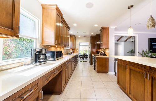 Sherman Oaks House | Walk to Famous Ventura Boulevard w/Pool, Pingpong, BBQ