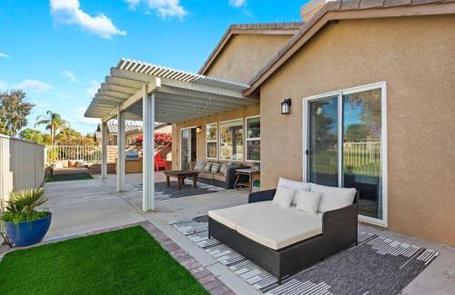 Indio House | Walk to Festival Sleeps 8 on golf course - Casa Lozano
