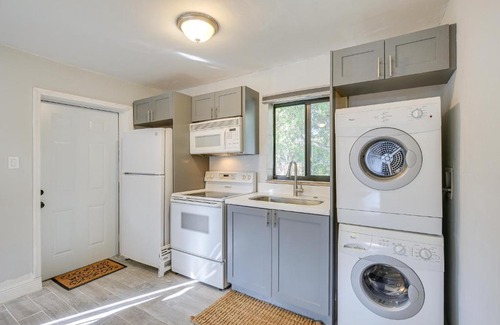 Pompano Beach House | Walk to Flagler Beach Sunny Retreat Near Casinos