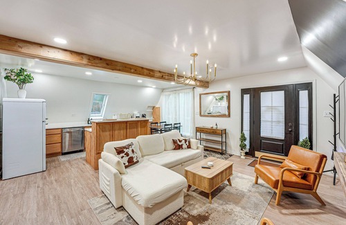 Lakewood Club Cabin | Walk to Fox Lake: Pet-Friendly A-Frame w/Fire Pit