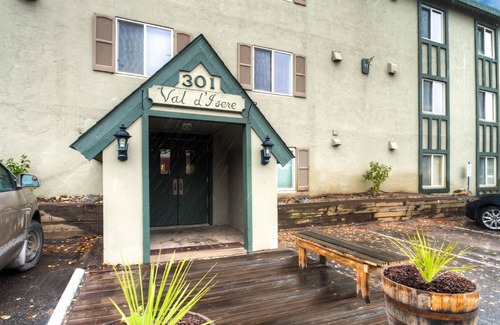 Historic District Condo | Walk to Gondola/Main Street. Remodeled King One Bedroom