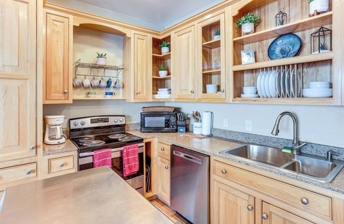 Ouray House | Walk to Hot Springs: Updated Retreat in Dtwn Ouray