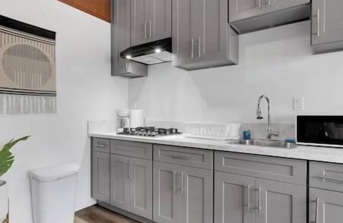 City of Industry Apartment | Walk to In-N-Out near Disney