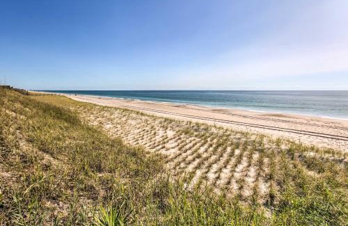 Indian Beach Apartment | Walk to Indian Beach Condo with Ocean-View Balcony