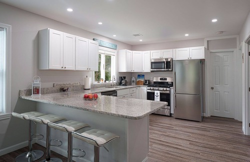 Osterville Apartment | Walk To Joshua Pond and Main Street. Renovated 2BR Cottage. Mid-Cape.