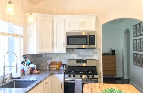 Three Oaks House | Walk to Journeyman Renovated Spacious Victorian House, Beautiful Vintage Details