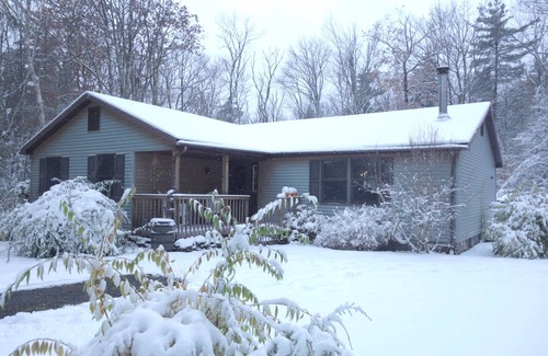 Haines Falls Cottage | Walk to Kaaterskill Falls, Minutes to Hunter Mtn & Tannersville!