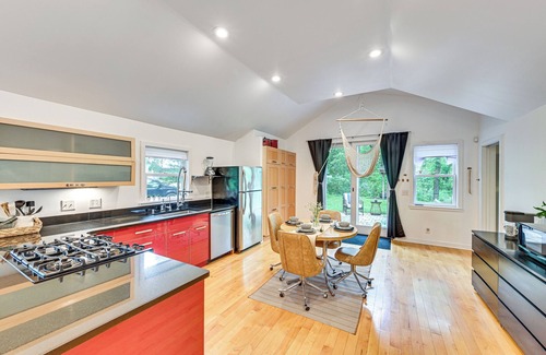 Cassopolis House | Walk to Kelsey Lake: Cassopolis Home w/Yard!