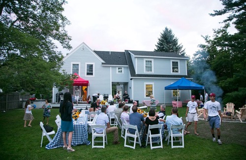 Kennebunk House | Walk to Kennebunkport and the beach