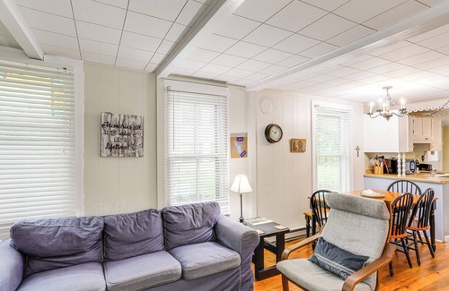 Lakeside Cottage | Walk to Lake: Historic Lakeside Marblehead Cottage