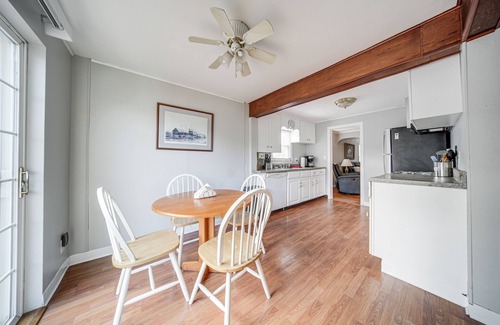 Erie House | Walk to Lake Erie & Beach Access: Home w/Deck!
