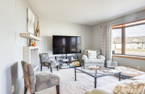 Butte Des Morts House | Walk to Lake Family Getaway with Yard in Menasha!