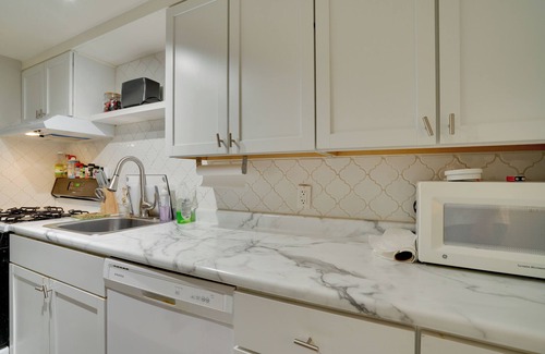 Oak Grove Apartment | Walk to Lake George: Guest Suite in Oak Grove