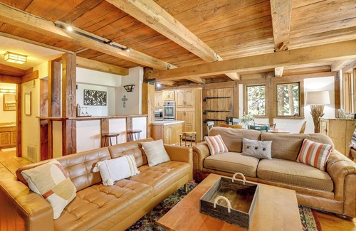 Crestline Cabin | Walk to Lake Gregory: Family Retreat w/Patio!