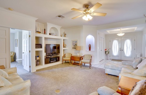 Sebring House | Walk to Lake: Home w/Screened Porch in Sebring!