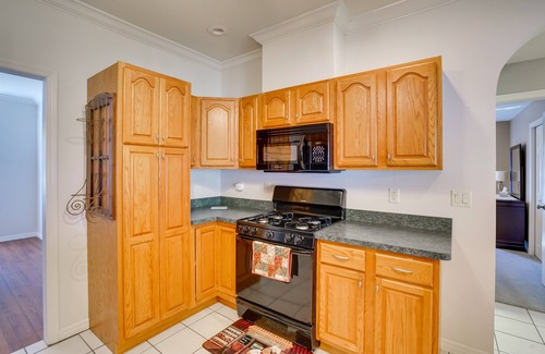 Sebring House | Walk to Lake: Home w/Screened Porch in Sebring!