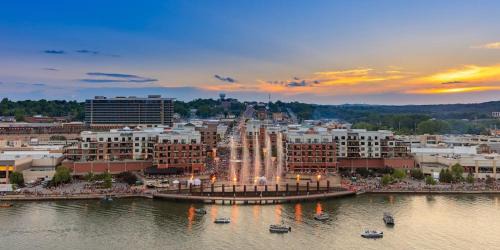 Downtown Branson House | Walk to Landing and convention center beautiful