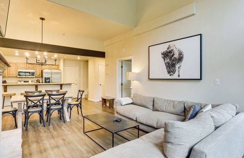 Edwards Condo | Walk to Lift: Arrowhead Ski Condo w/Pool Access!