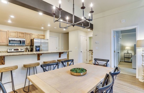 Edwards Condo | Walk to Lift: Arrowhead Ski Condo w/Pool Access!